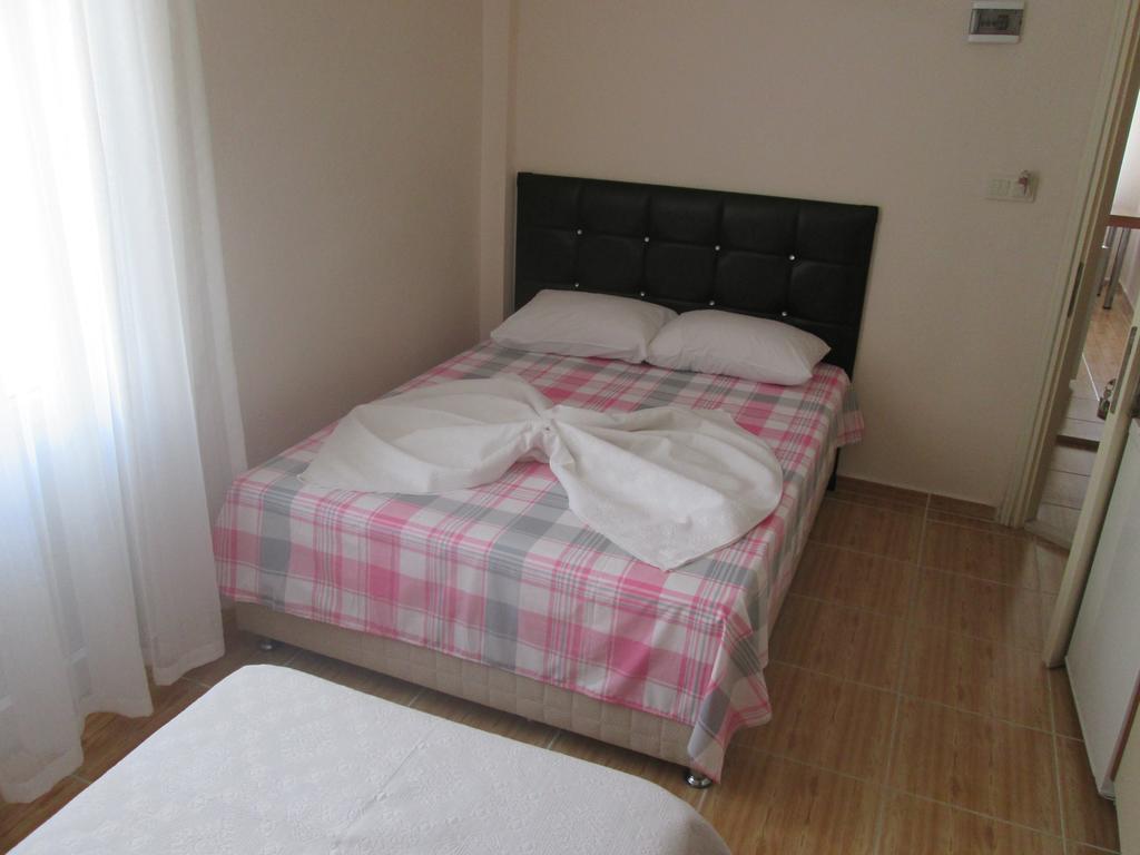 Avsa Cane Motel Türkeli Habitación foto